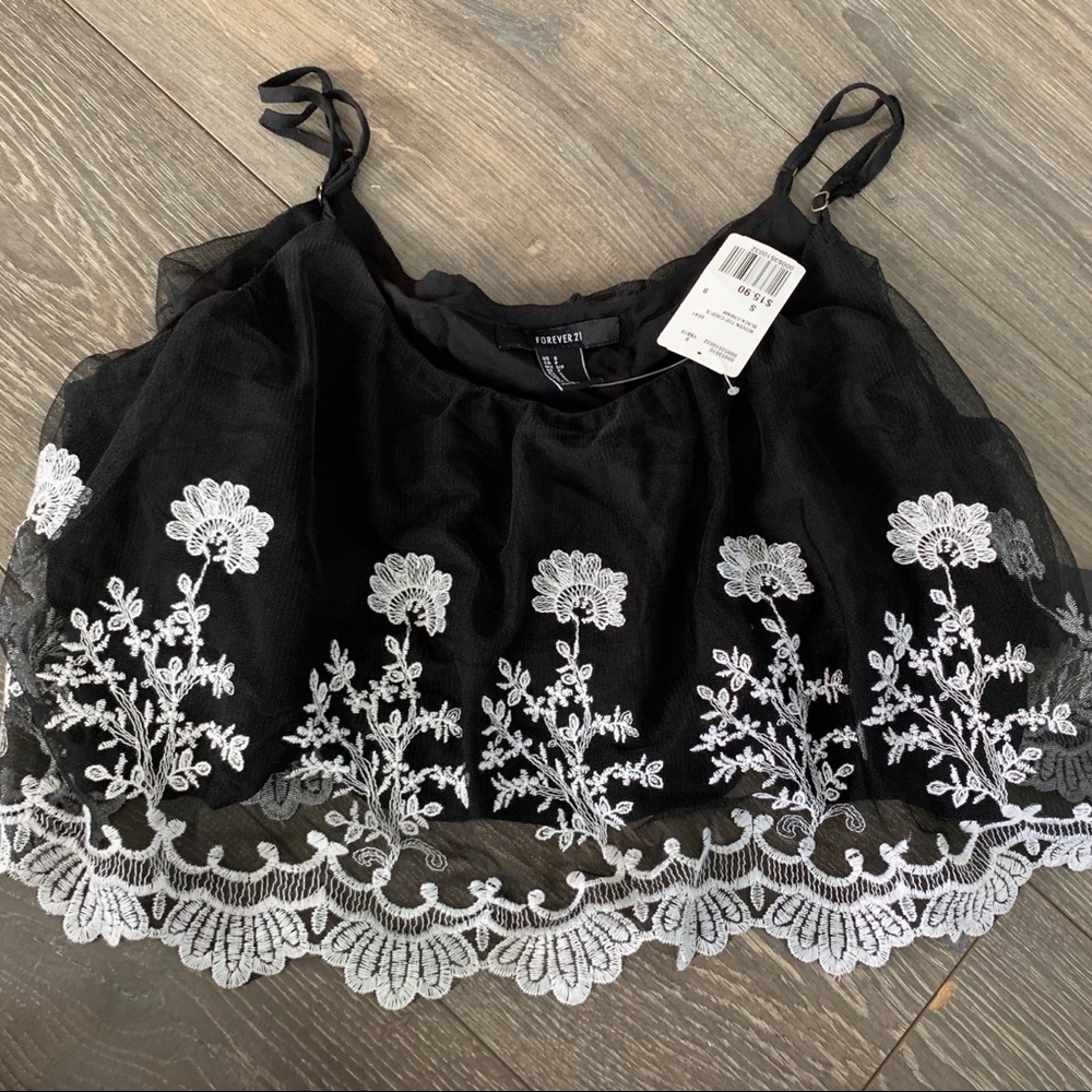 NEW F21 FLORAL TOP